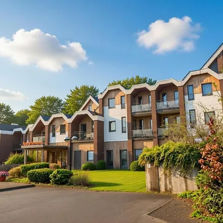 Couple At Hambachtal