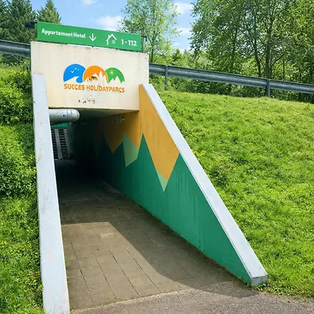 Couple At Hambachtal