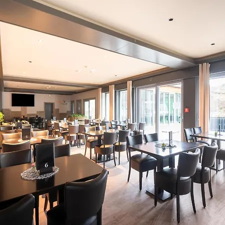 Couple At Hambachtal