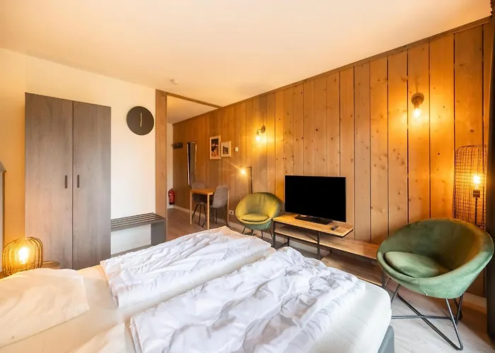 Couple At Hambachtal Apartment *